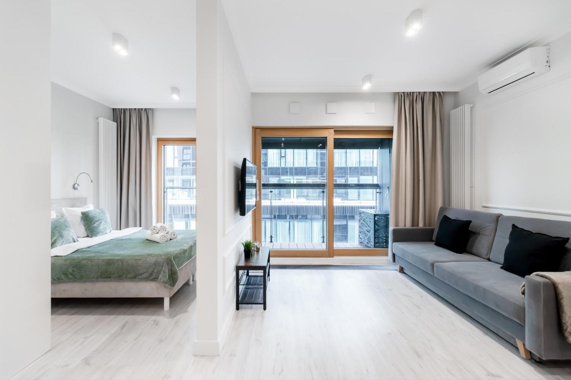 ורשה Golden Apartments -City Center - Mennica Residence מראה חיצוני תמונה
