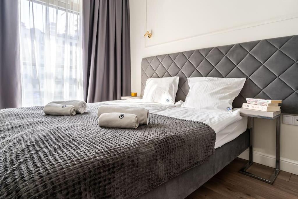 ורשה Golden Apartments -City Center - Mennica Residence מראה חיצוני תמונה